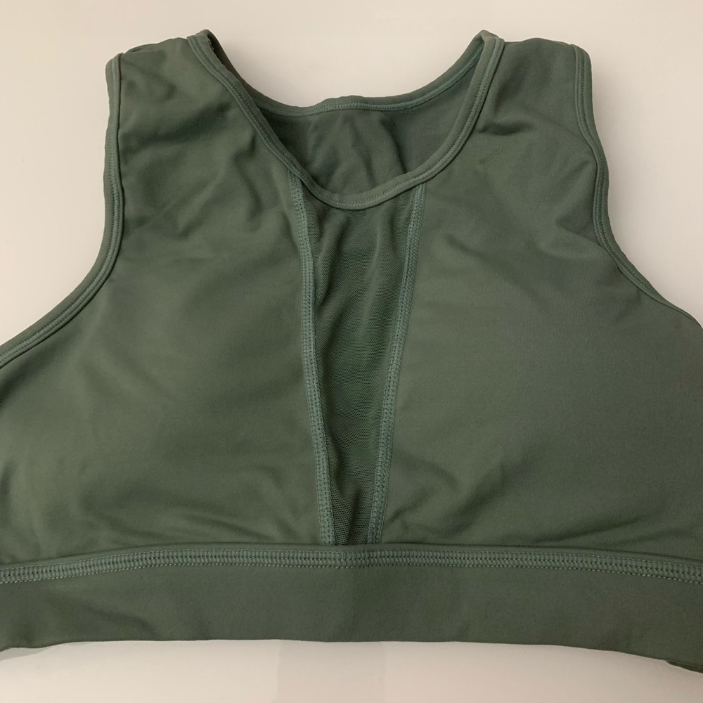 Alphalete sports bra